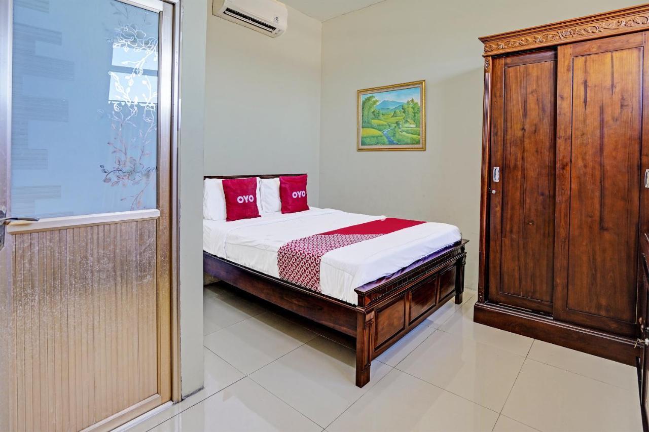 Oyo 91587 Griya Buah De5 Syariah Hotel Sidoarjo Exterior foto