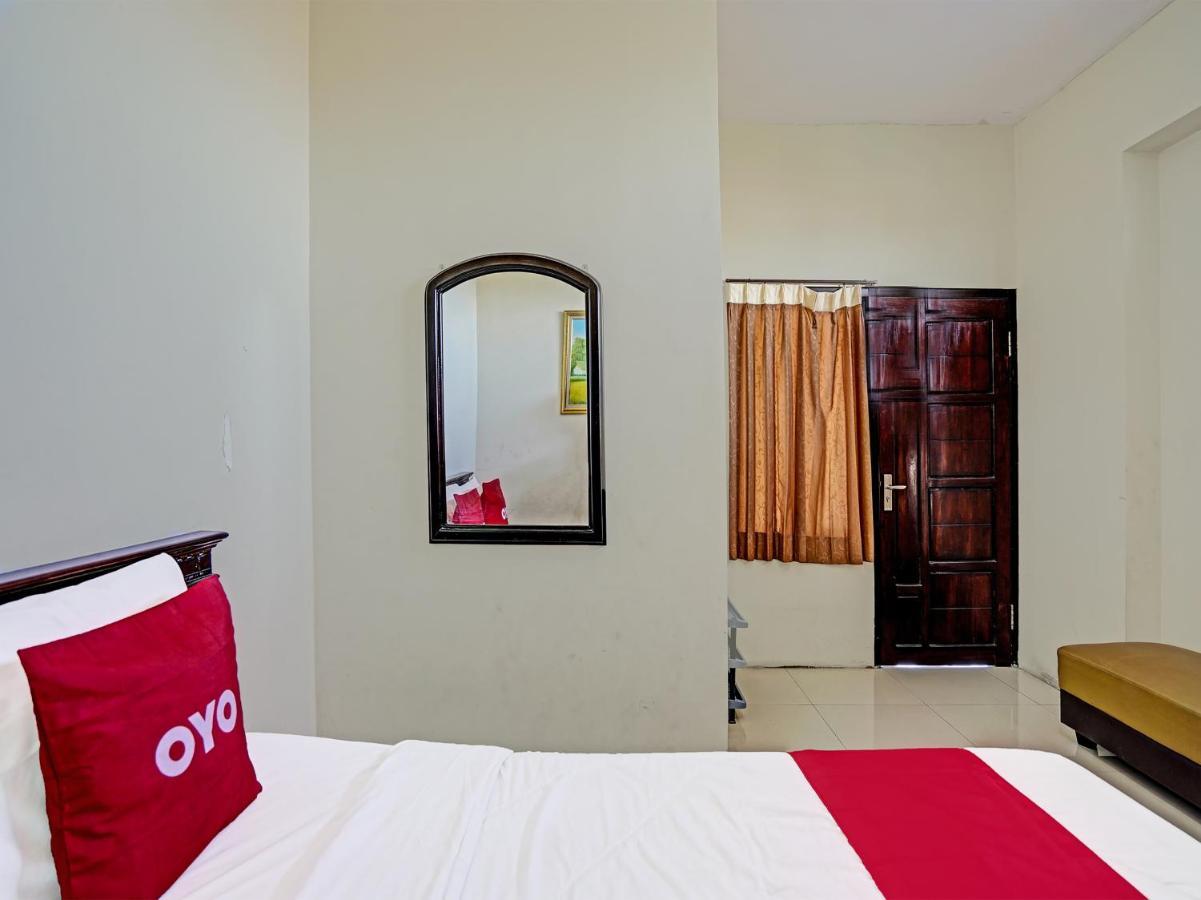 Oyo 91587 Griya Buah De5 Syariah Hotel Sidoarjo Exterior foto