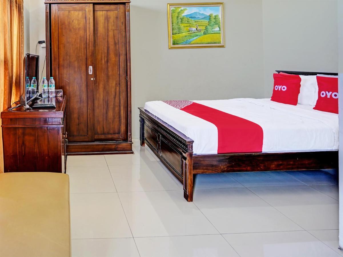 Oyo 91587 Griya Buah De5 Syariah Hotel Sidoarjo Exterior foto