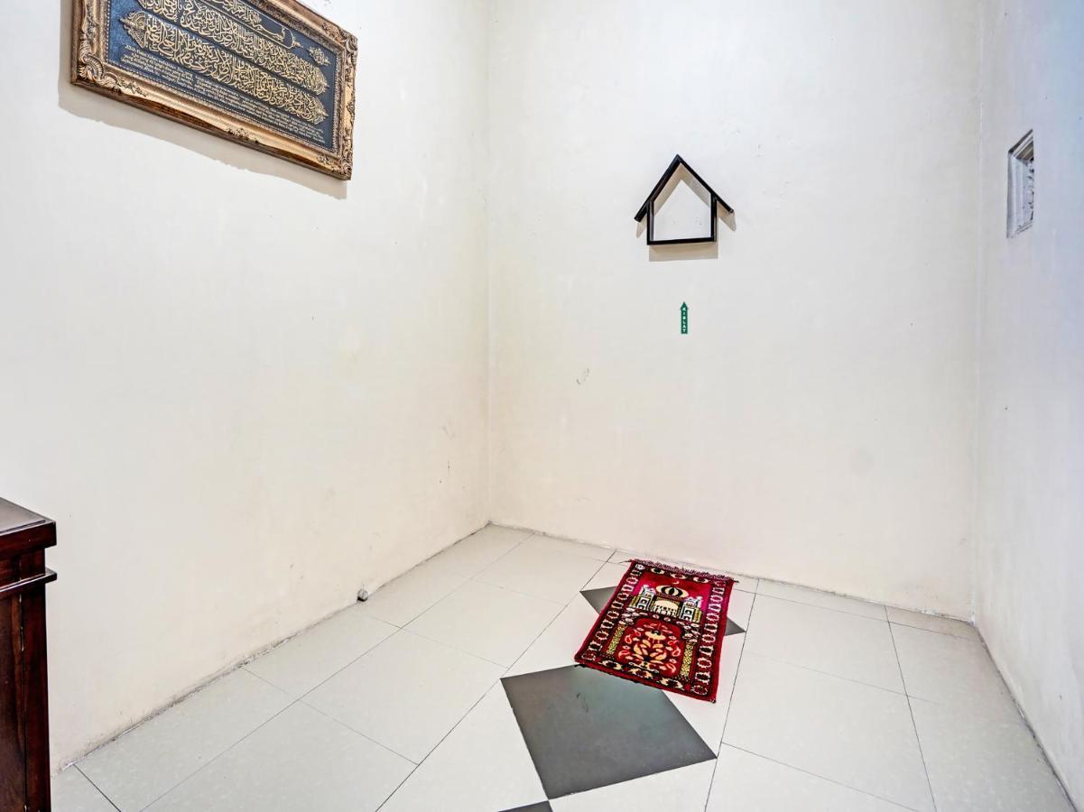 Oyo 91587 Griya Buah De5 Syariah Hotel Sidoarjo Exterior foto