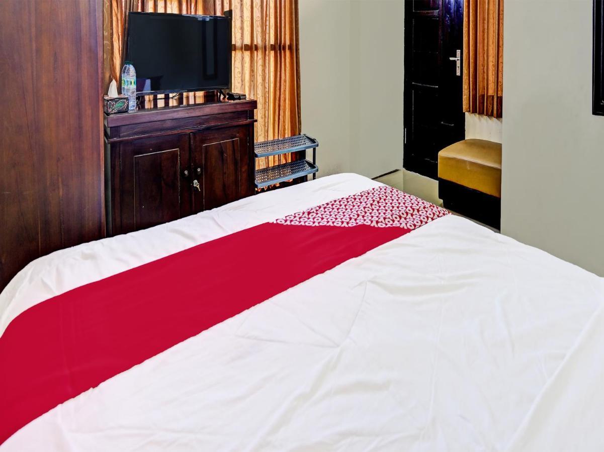 Oyo 91587 Griya Buah De5 Syariah Hotel Sidoarjo Exterior foto