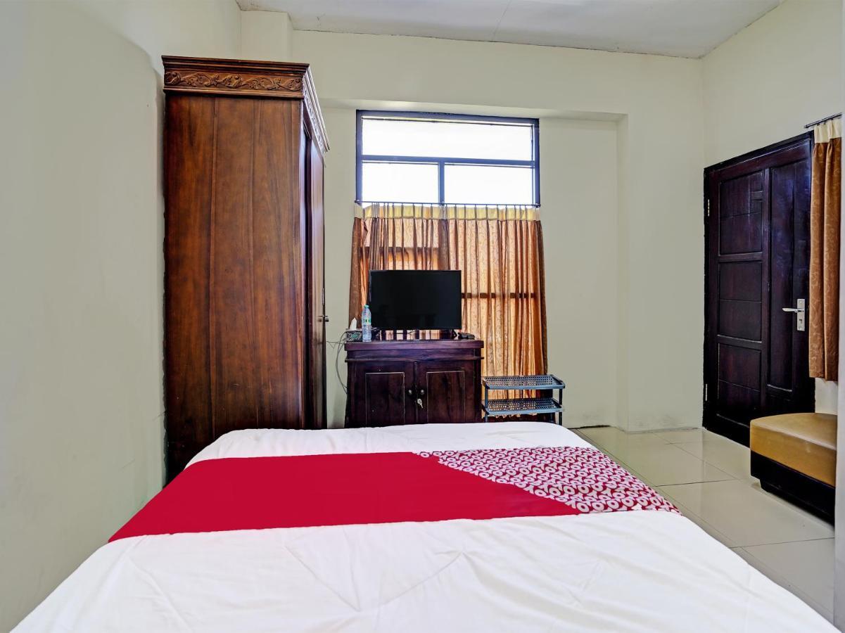 Oyo 91587 Griya Buah De5 Syariah Hotel Sidoarjo Exterior foto