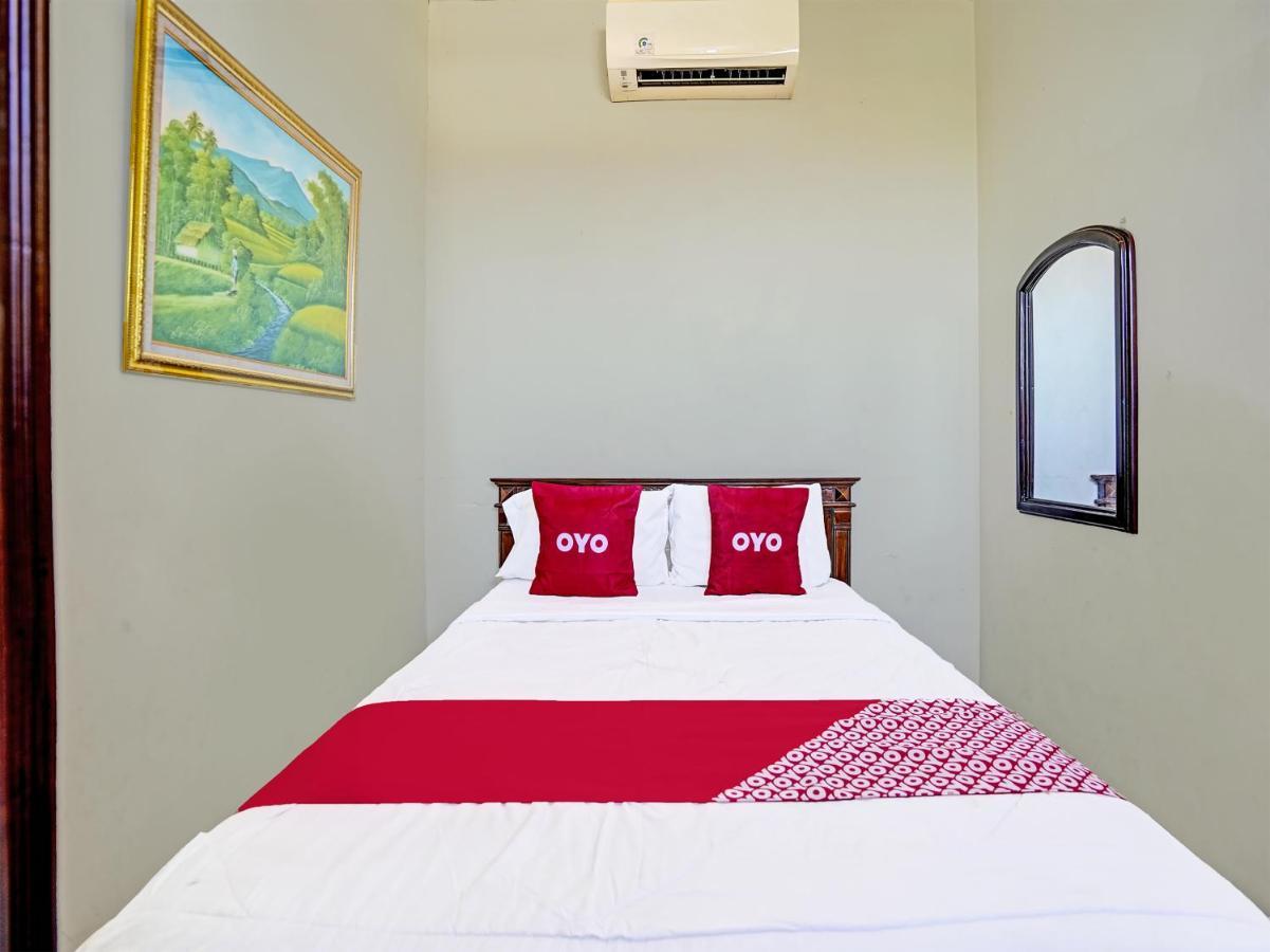 Oyo 91587 Griya Buah De5 Syariah Hotel Sidoarjo Exterior foto