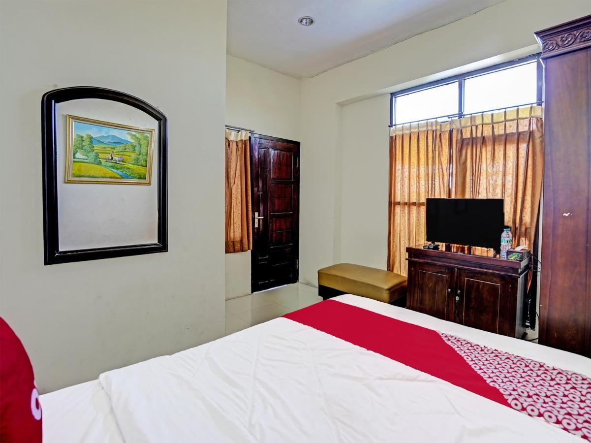 Oyo 91587 Griya Buah De5 Syariah Hotel Sidoarjo Exterior foto