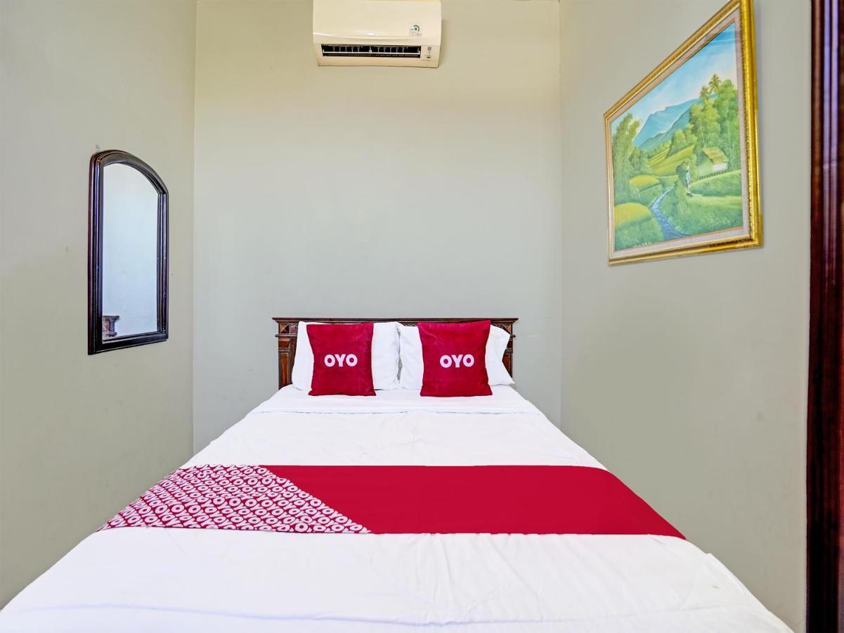 Oyo 91587 Griya Buah De5 Syariah Hotel Sidoarjo Exterior foto